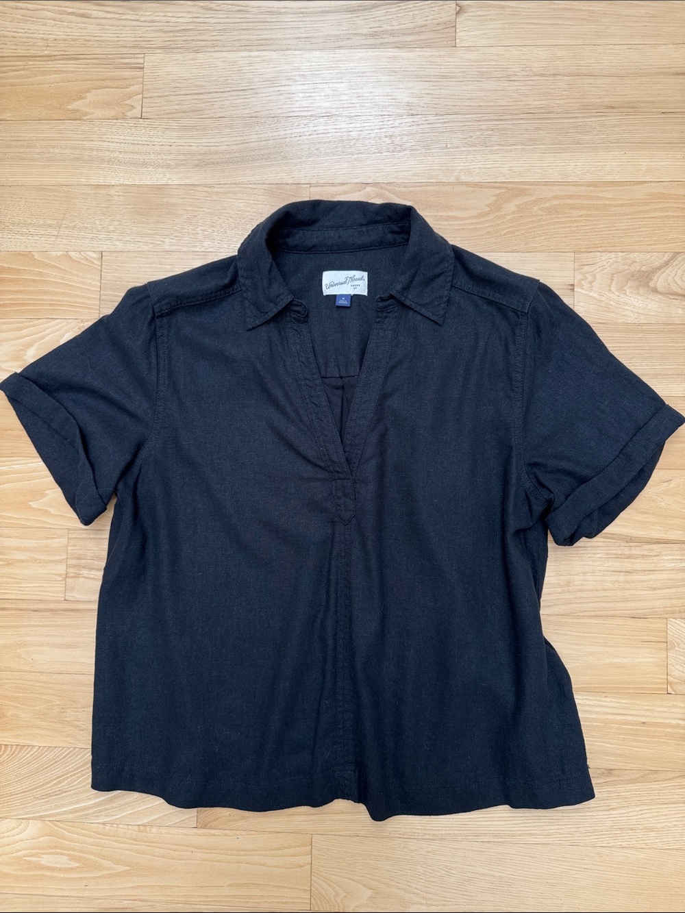 Universal Thread deep black linen blend boxy top
M